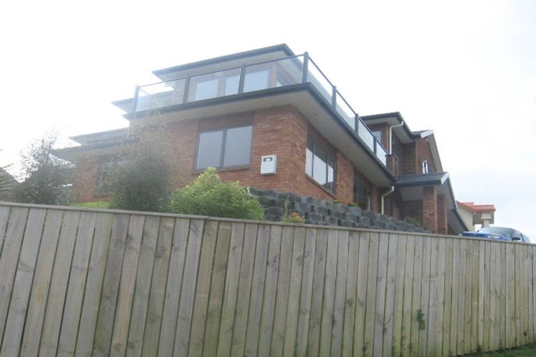 Photo of property in 84 Cypress Drive, Maungaraki, Lower Hutt, 5010