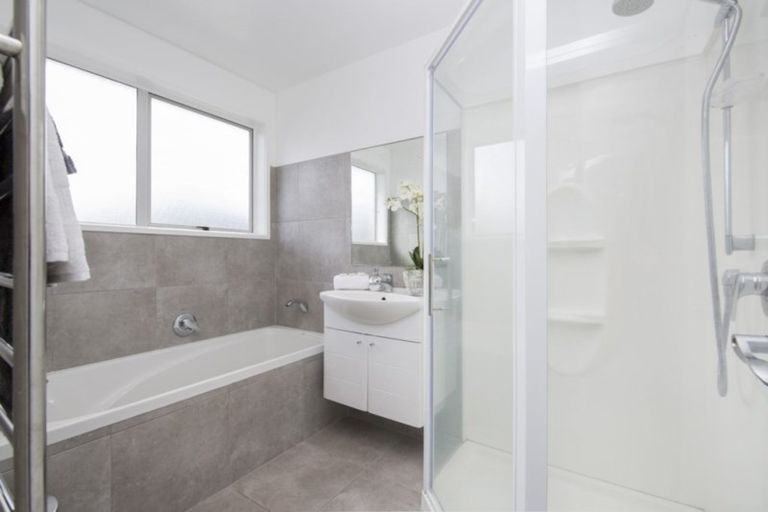 Photo of property in 29 Casuarina Road, Half Moon Bay, Auckland, 2012