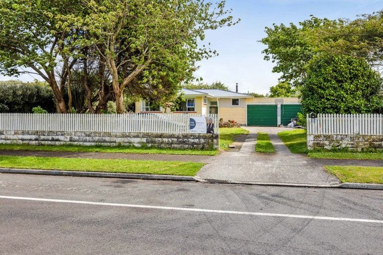 Photo of property in 4 Rimu Street, Hawera, 4610