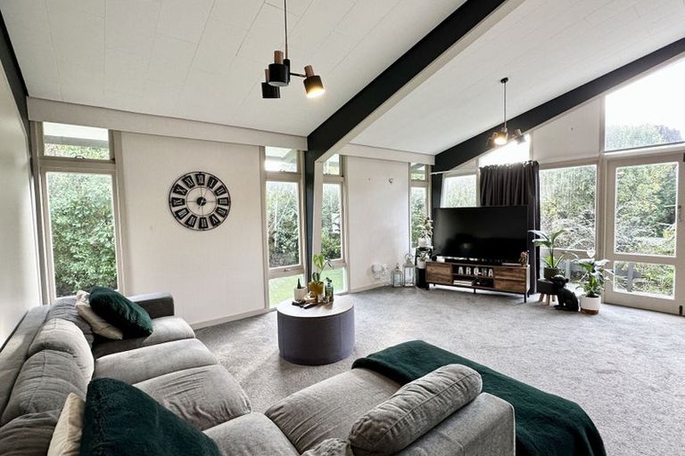 Photo of property in 15 Rakiura Parade, Otatara, Invercargill, 9879