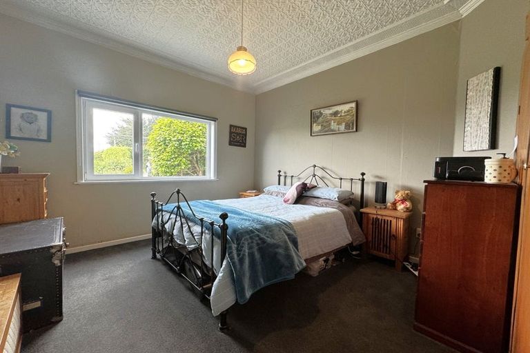 Photo of property in 28 Chatham Street, Waihola, Milton, 9073