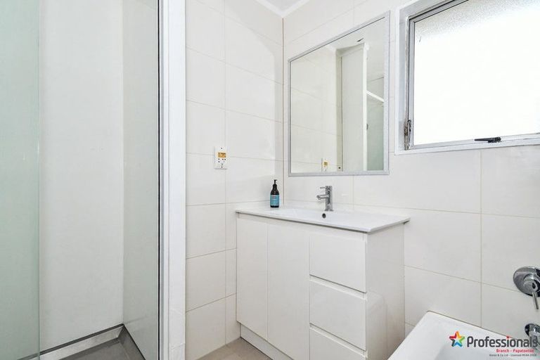 Photo of property in 183 Coxhead Road, Wattle Downs, Auckland, 2103