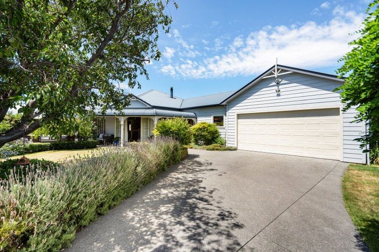 Photo of property in 15 Ross Place, Greenmeadows, Napier, 4112
