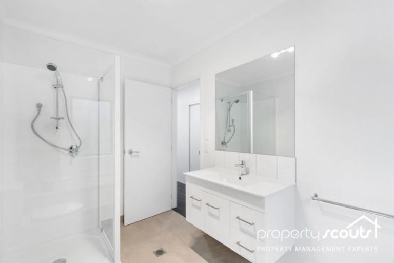 Photo of property in 12 Pangu Way, Mangere, Auckland, 2022