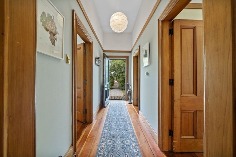 Photo of property in 35 Strasbourge Street, Martinborough, 5711