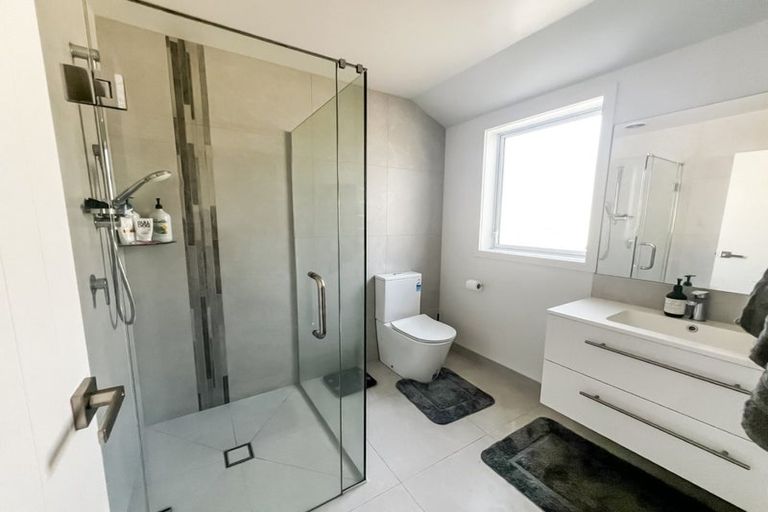 Photo of property in 4 Ivy Lane, Kelvin Grove, Palmerston North, 4414