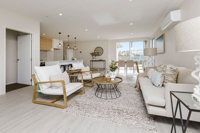 Photo of property in 61 Sapwood Crescent, Takanini, 2110