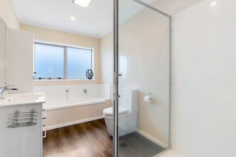 Photo of property in 1 Chalfont Road, Silverstream, Upper Hutt, 5019