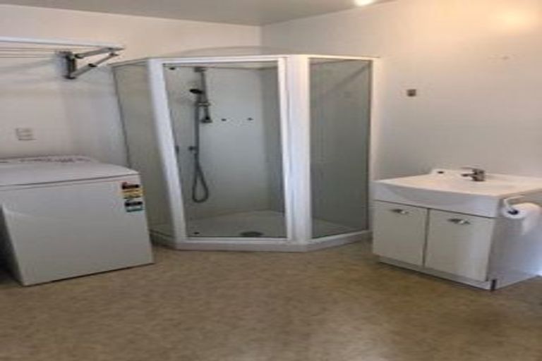 Photo of property in 30 Greenstone Place, Fernhill, Queenstown, 9300