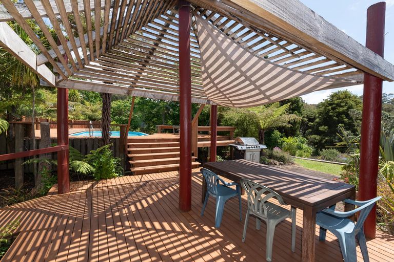 Photo of property in 15 Rangitane Loop Road, Kerikeri, 0294