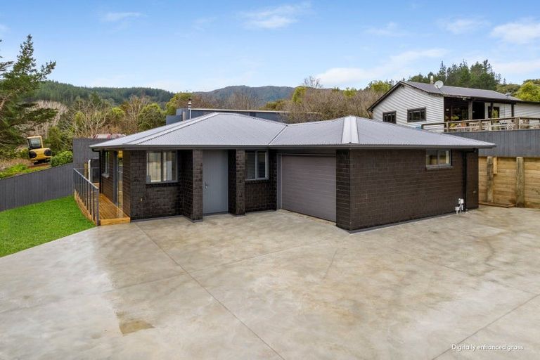 Photo of property in 157b Plateau Road, Te Marua, Upper Hutt, 5018