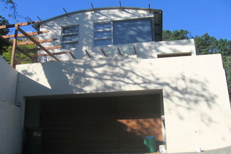 Photo of property in 4 Taungata Road, York Bay, Lower Hutt, 5013