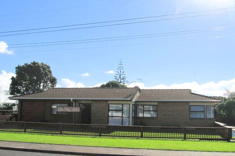 Photo of property in 7a Beach Road, Orewa, 0931