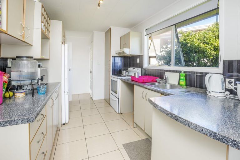 Photo of property in 29 Othello Drive, Clover Park, Auckland, 2023