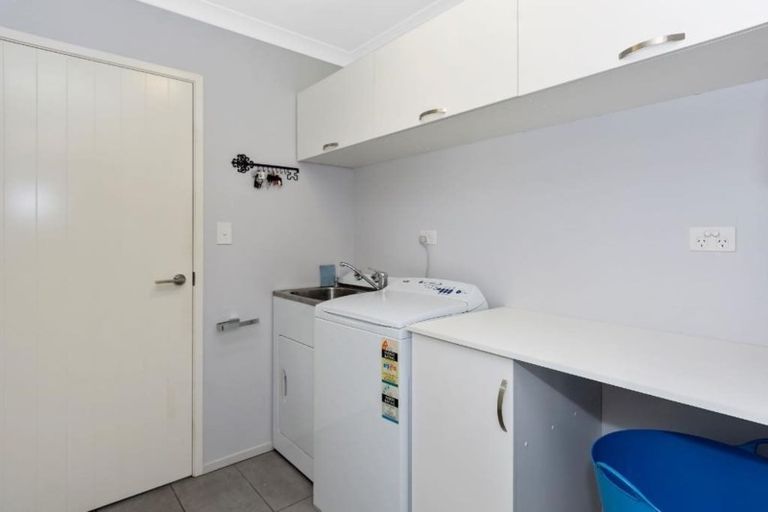 Photo of property in 24 Louise Drive, Ohauiti, Tauranga, 3112