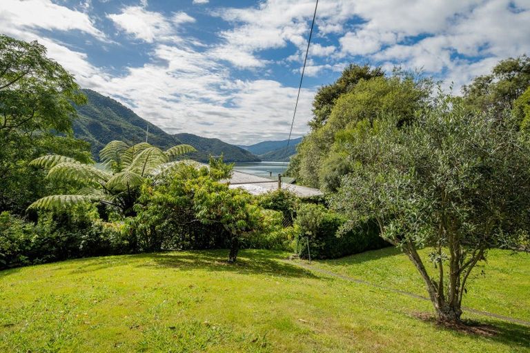 Photo of property in 84 Moenui Road, Havelock, Picton, 7281