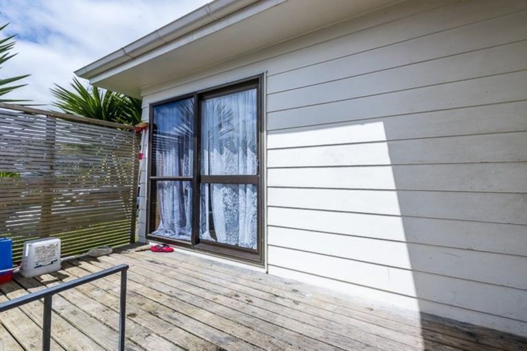 Photo of property in 8 Karepo Crescent, Ranui, Auckland, 0612