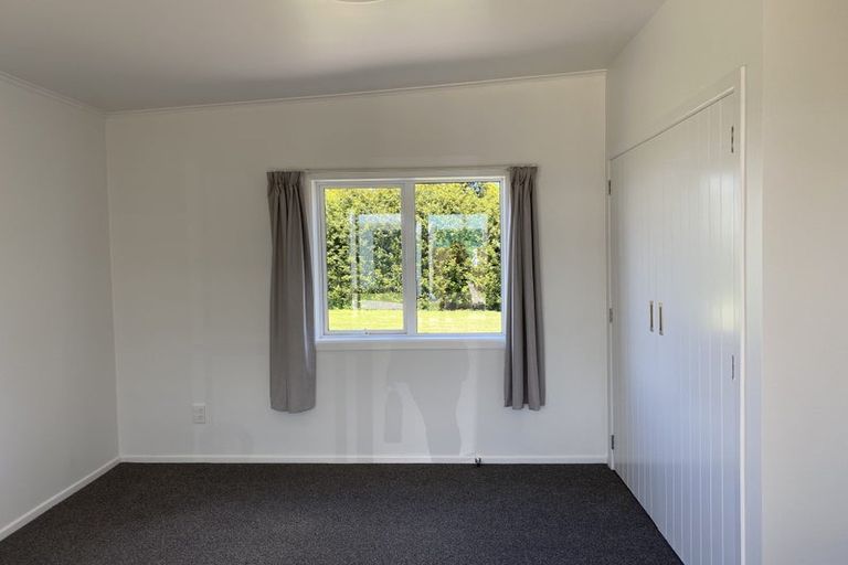 Photo of property in 36 Taupaki Road, Taupaki, Henderson, 0782