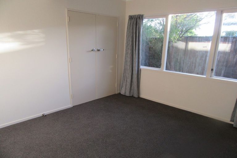 Photo of property in 16 Montana Road, Totara Park, Upper Hutt, 5018