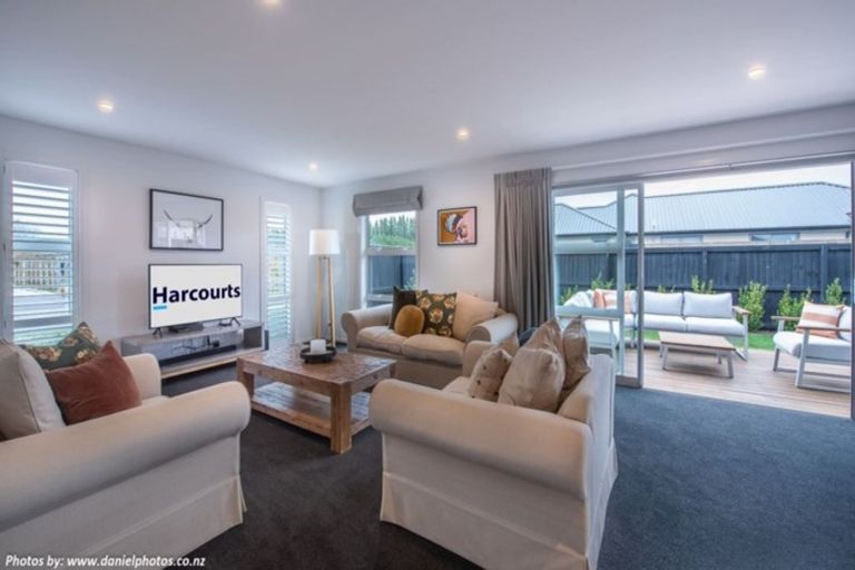 Photo of property in 19 Kingsdowne Drive, West Melton, 7618