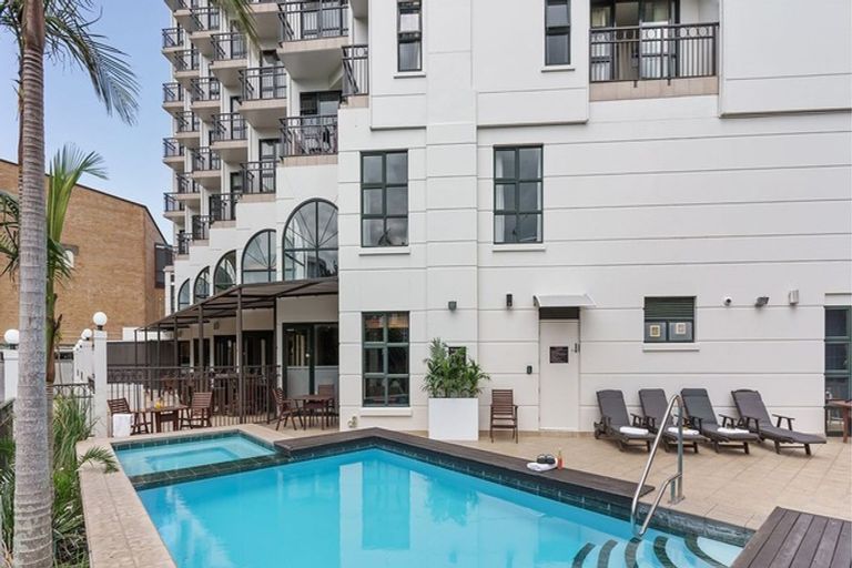 Photo of property in Harvard On Hobson Apartments, 7p/147 Hobson Street, Auckland Central, Auckland, 1010