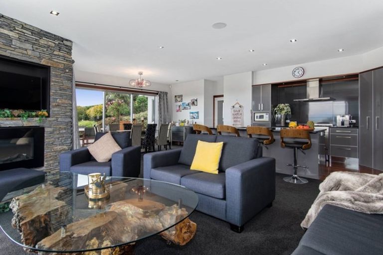 Photo of property in 17 Haden Place, Omokoroa, 3114