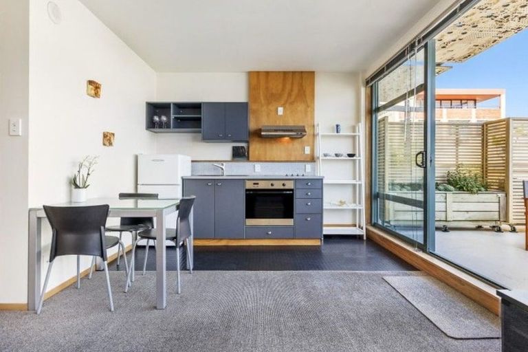 Photo of property in First House Apartments, 15/4 Frederick Street, Te Aro, Wellington, 6011