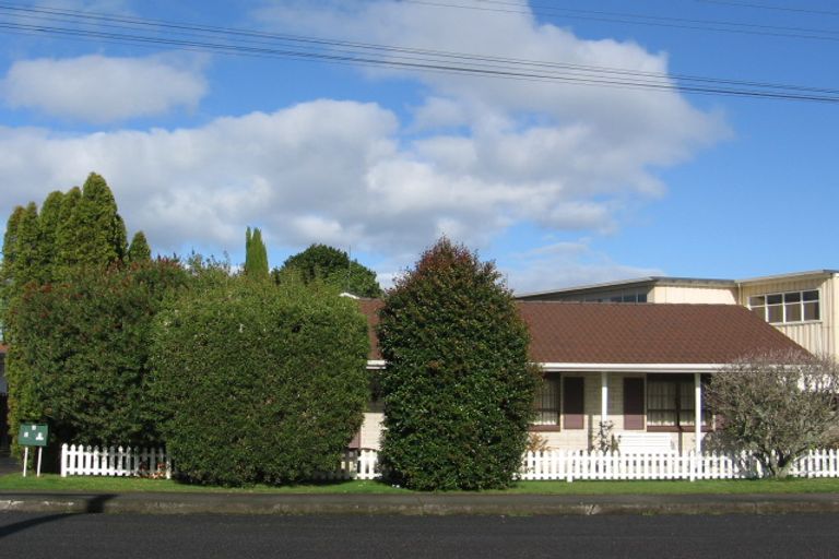 Photo of property in 1/2 Wolfe Street, Regent, Whangarei, 0112
