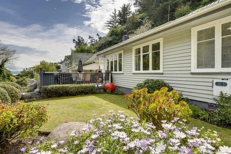 Photo of property in 151 Shakespeare Road, Bluff Hill, Napier, 4110
