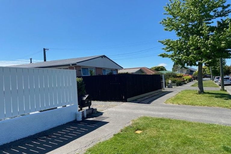 Photo of property in 33 Colwyn Street, Bryndwr, Christchurch, 8053