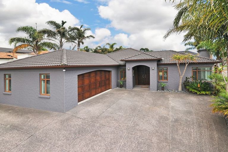 Photo of property in 6 Phoenicia Court, The Gardens, Auckland, 2105