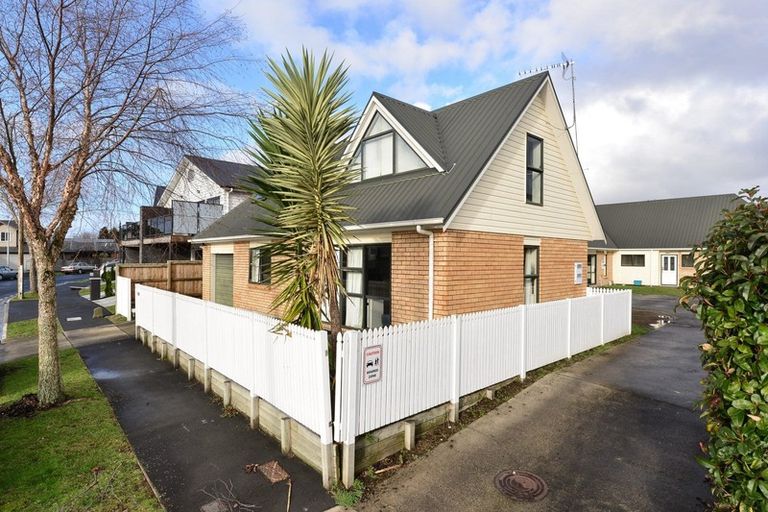Photo of property in 14a Jones Crescent, Melville, Hamilton, 3206