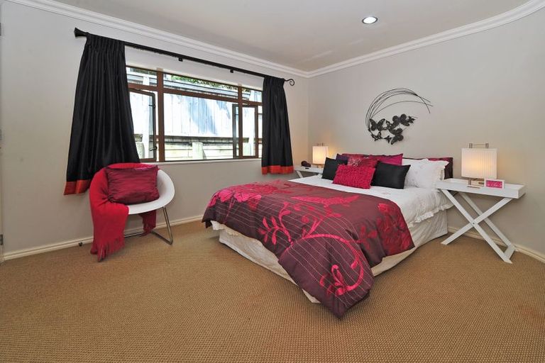 Photo of property in 6 Phoenicia Court, The Gardens, Auckland, 2105
