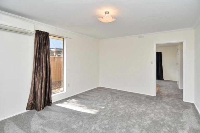 Photo of property in 1/52 Stillwater Avenue, Burwood, Christchurch, 8083
