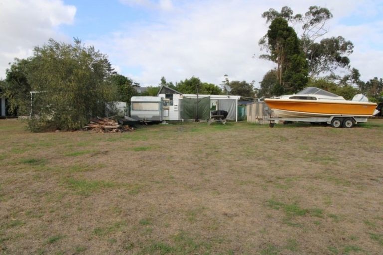 Photo of property in 220 Waimaire Avenue, Matarangi, Whitianga, 3592