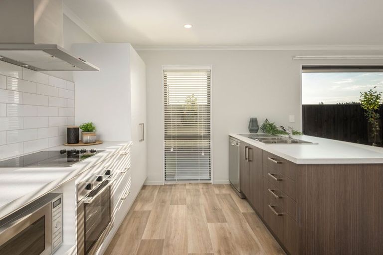 Photo of property in 211 Hamiora Street, Matarangi, 3592