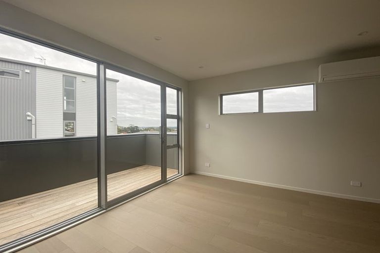 Photo of property in 1/3 Willow Avenue, Birkenhead, Auckland, 0626
