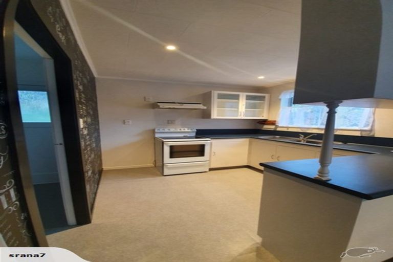 Photo of property in 78a Pinehaven Road, Pinehaven, Upper Hutt, 5019