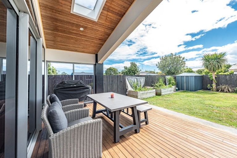 Photo of property in 3 Kamahi Street, Castlecliff, Whanganui, 4501