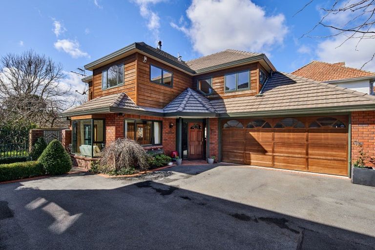 Photo of property in 1/7 Massey Avenue, Woburn, Lower Hutt, 5010