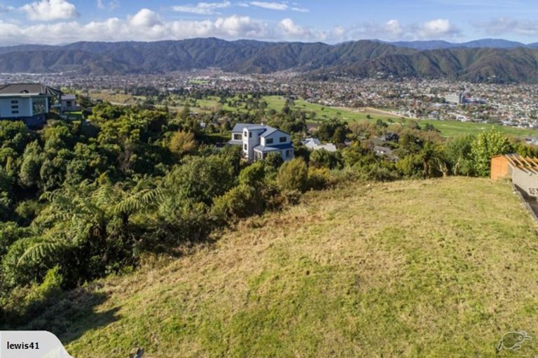 Photo of property in 25 Meadowbank Drive, Belmont, Lower Hutt, 5010