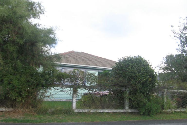 Photo of property in 26 Poole Crescent, Wainuiomata, Lower Hutt, 5014