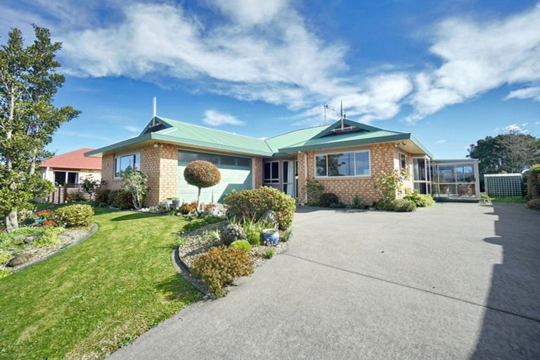 Photo of property in 42 Norm Freeman Drive, Te Puke, 3119