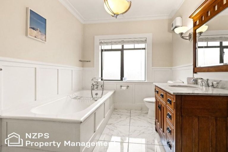 Photo of property in 169 Victoria Road, Saint Clair, Dunedin, 9012
