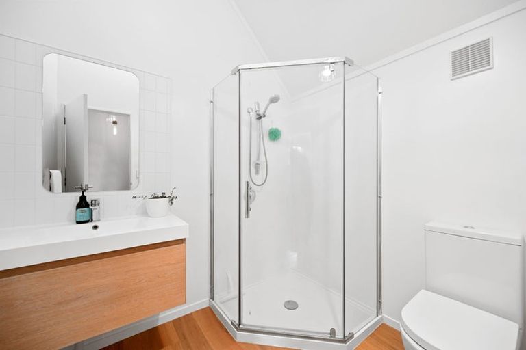 Photo of property in 120 Grey Street, Cambridge, 3434