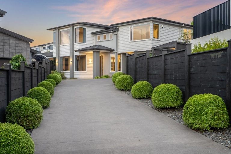 Photo of property in 62 Armstrong Farm Drive, East Tamaki Heights, Auckland, 2016