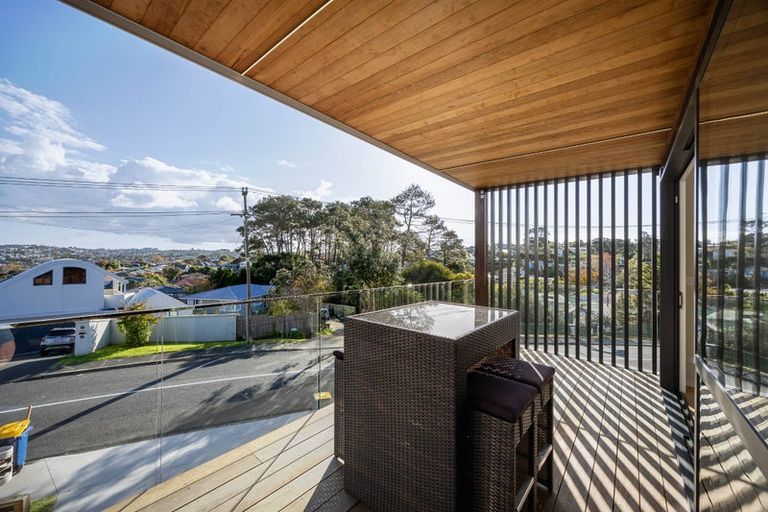 Photo of property in 34b William Souter Street, Forrest Hill, Auckland, 0620