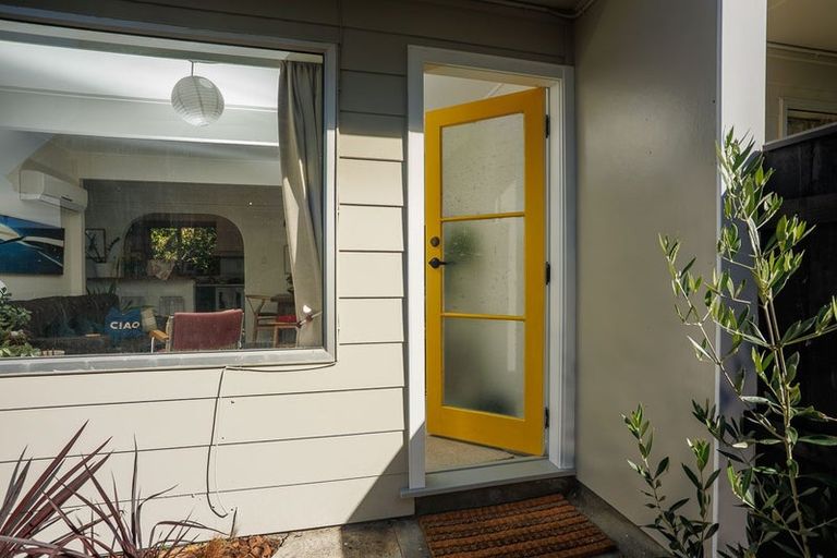 Photo of property in 264c Grounsell Crescent, Belmont, Lower Hutt, 5010