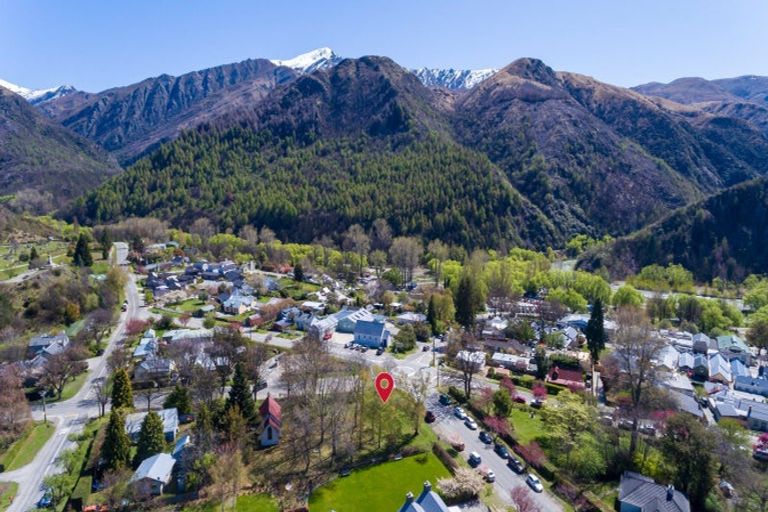 Photo of property in 13 Berkshire Street, Arrowtown, 9302