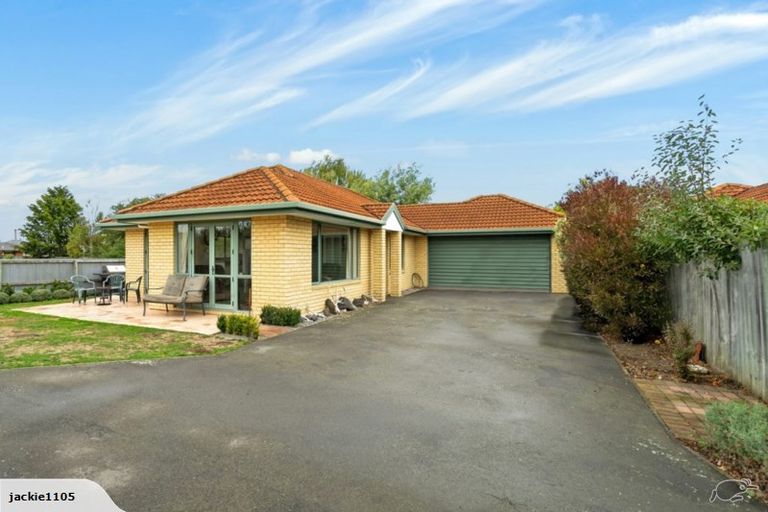 Photo of property in 31 Cossar Street, Burwood, Christchurch, 8083